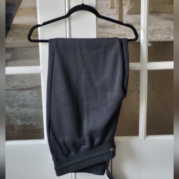 Nike Jogging suit (Pants Included) - Picture 3 of 6